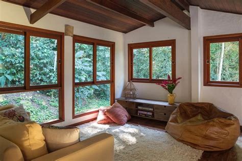 janela de madeira para sala